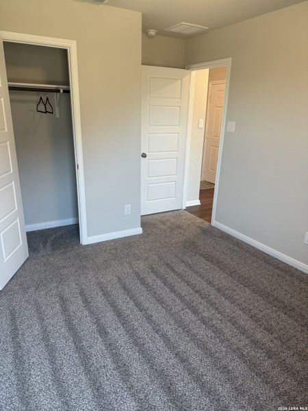 Spacious, unfurnished interior of a new home in Jordan's Ranch, San Antonio (Image 24).