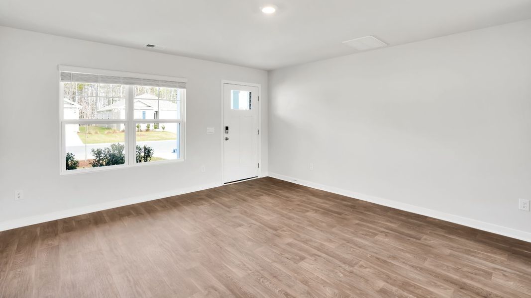 Spacious, unfurnished interior of a new home in Lockwood Landing, Supply (Image 19).