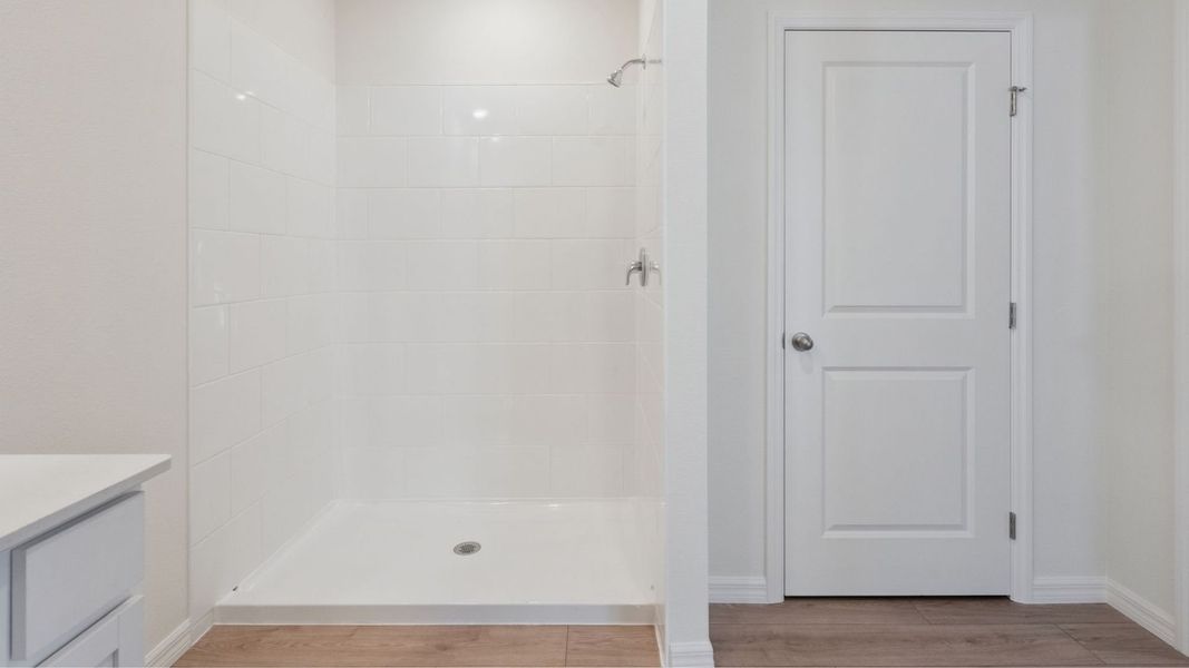 Representative unfurnished interior of a home built from the COVINGTON by D.R. Horton in Harmony West, St. Cloud (Image 13).