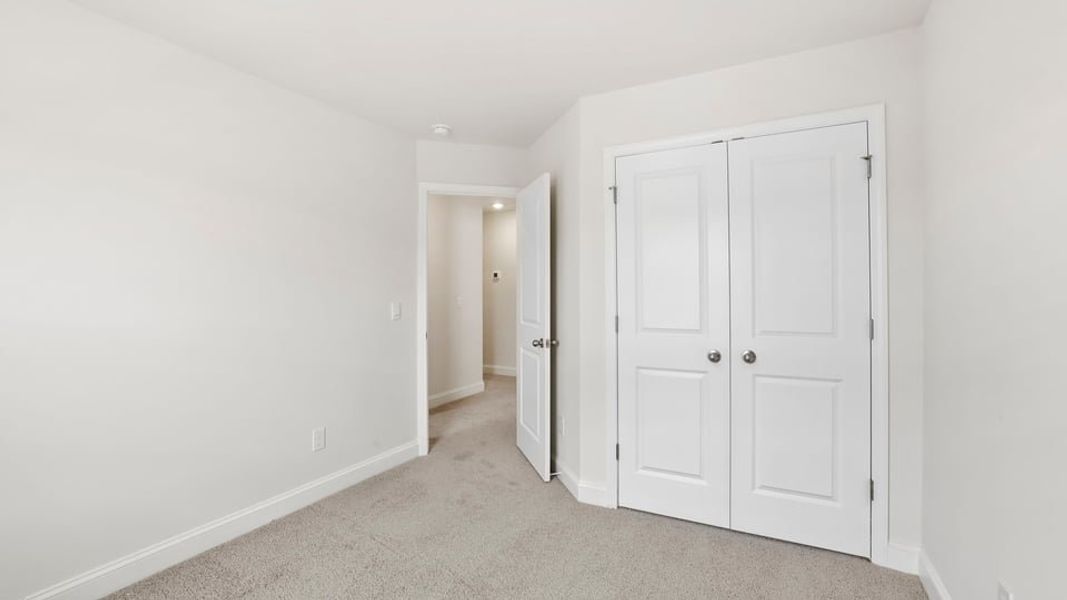 Spacious, unfurnished interior of a new home in Briargate, Fountain Inn (Image 31).