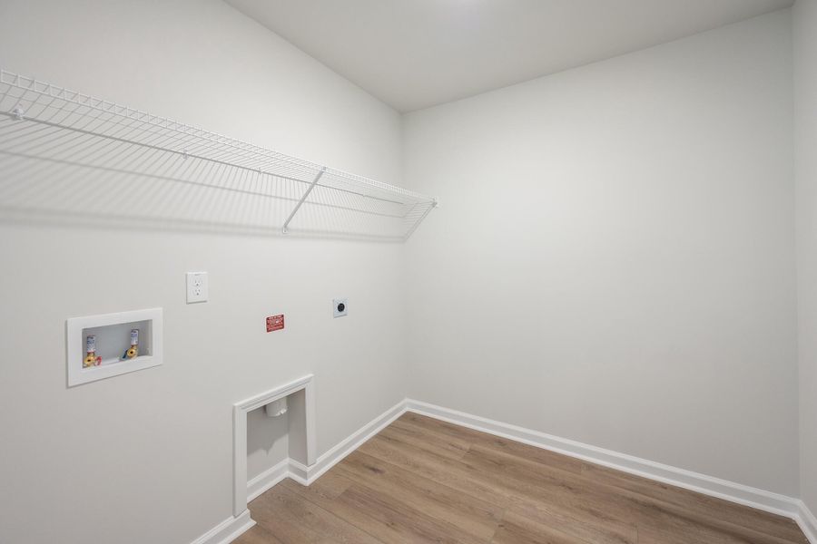 Spacious, unfurnished interior of a new home in Bradford Pointe, Summerville (Image 8).