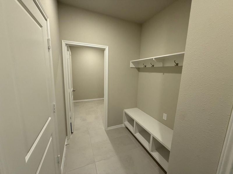 Image 26 of a home in Candela.