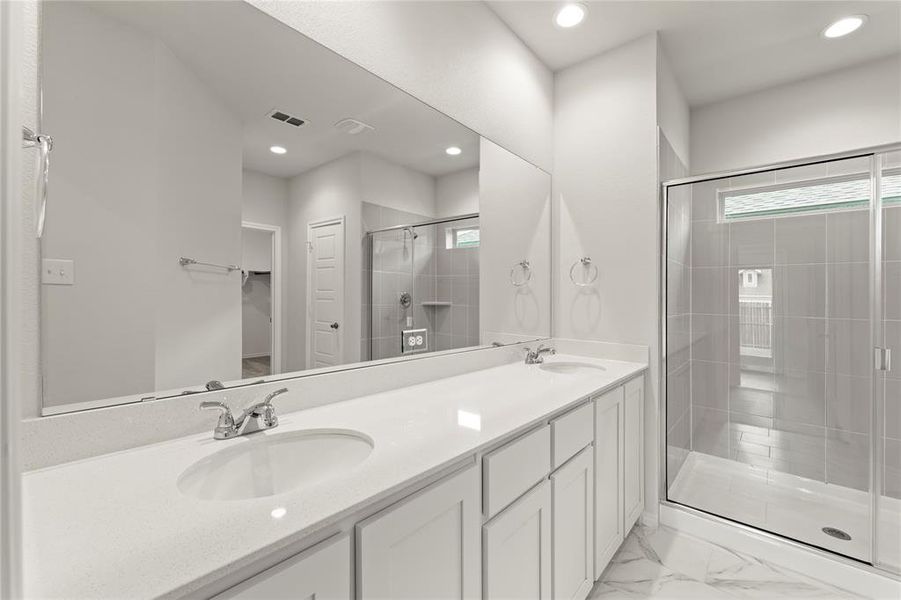 16. 2116 Hickory - Bath