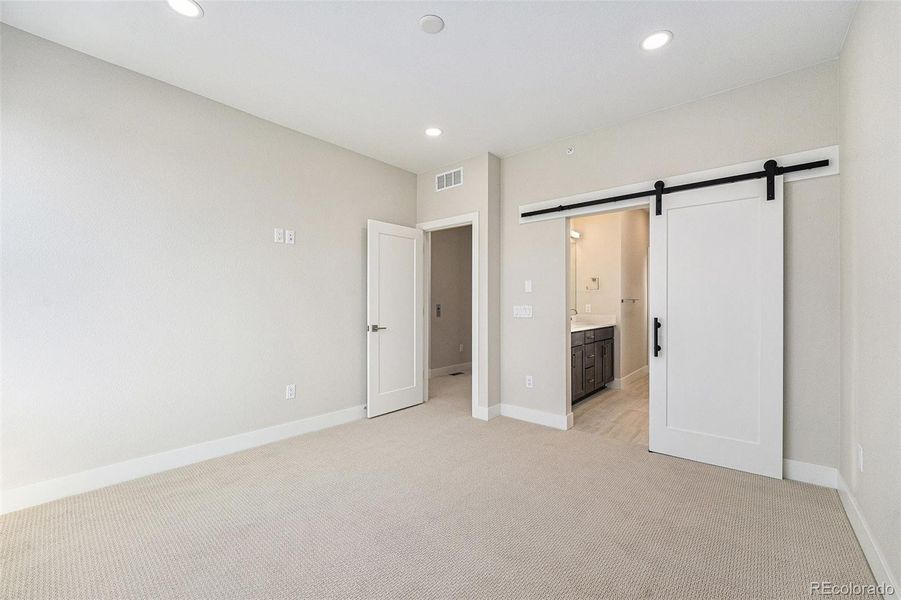 Spacious, unfurnished interior of a new home in Montmere at Autrey Shores, Superior (Image 28).