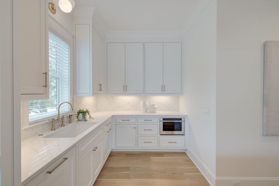 Furnished interior view inside a new home in Daniel Island Park, Charleston (Image 60).