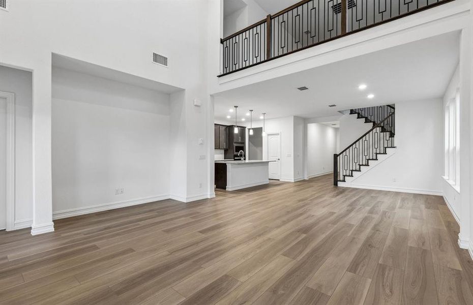 Soaring ceilings in living areas Soaring ceilings in living areas