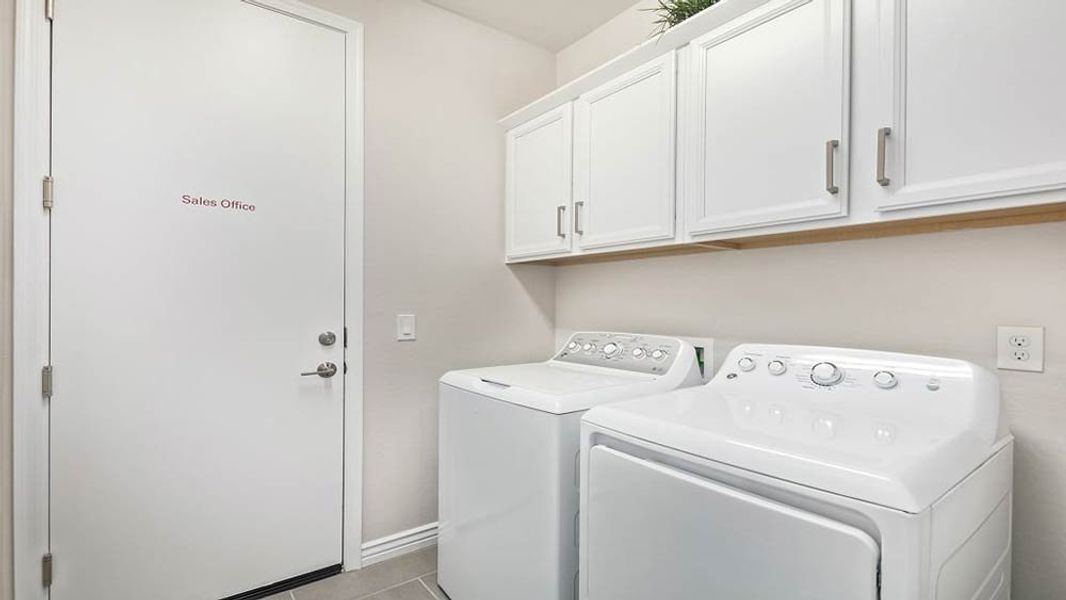 Representative furnished interior of a home built from the Hudson by Taylor Morrison in Paradisi Encore Collection, Surprise (Image 27). Representative furnished interior of a home built from the Hudson by Taylor Morrison in Paradisi Encore Collection, Surprise (Image 27).