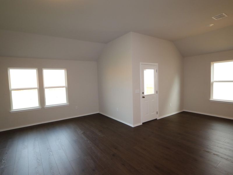 Spacious, unfurnished interior of a new home in Cascades at Onion Creek, Austin (Image 22). Spacious, unfurnished interior of a new home in Cascades at Onion Creek, Austin (Image 22).