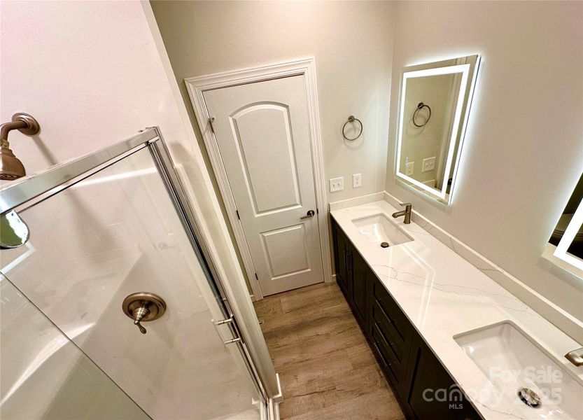 Furnished interior view inside a new home in , Jefferson (Image 5).