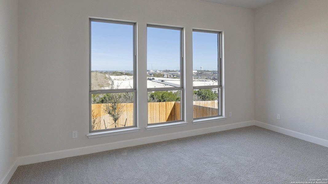 Spacious, unfurnished interior of a new home in Ladera, San Antonio (Image 27).