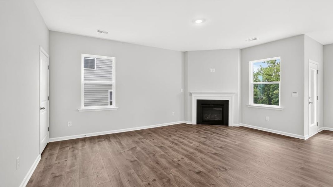 Spacious, unfurnished interior of a new home in Spring Ridge, Anderson (Image 19).