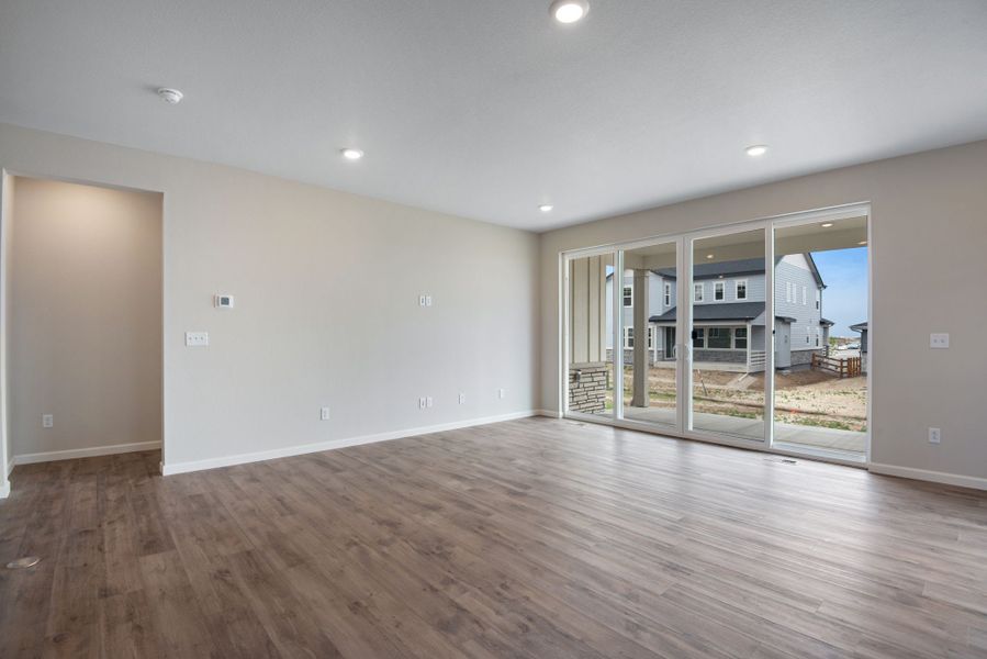 Spacious, unfurnished interior of a new home in The Aurora Highlands, Aurora (Image 34).