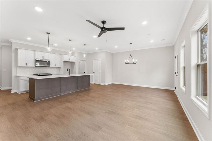 Spacious, unfurnished interior of a new home in Cherokee Township, Acworth (Image 19).