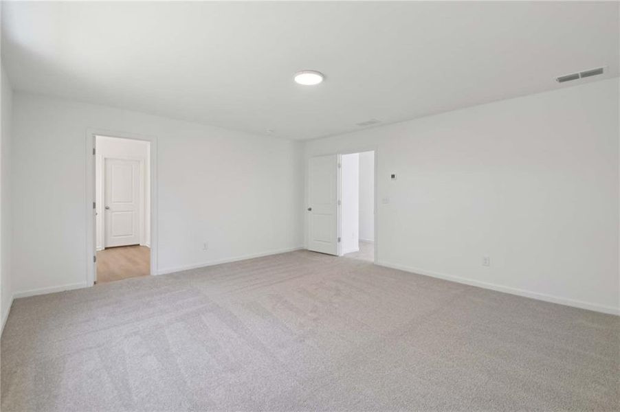 Spacious, unfurnished interior of a new home in The Pointe at Heron Bay, Locust Grove (Image 23).