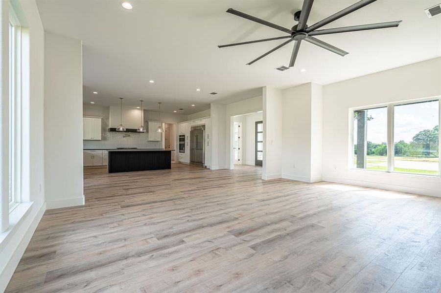 Spacious, unfurnished interior of a new home in , Granbury (Image 18). Spacious, unfurnished interior of a new home in , Granbury (Image 18).