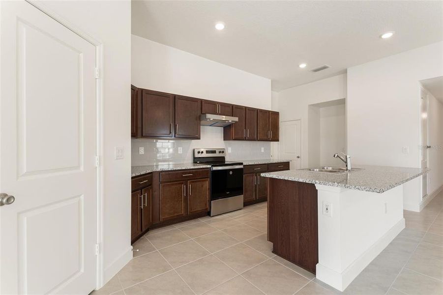 Furnished interior view inside a new home in , Davenport (Image 7).