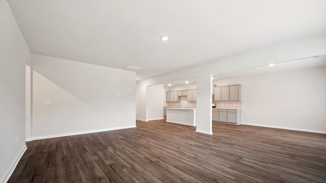 Spacious, unfurnished interior of a new home in Brooks Station, Dacula (Image 16).
