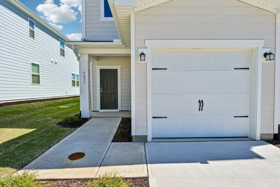 4-web-or-mls-Oakdale Dr-S2204-004 4-web-or-mls-Oakdale Dr-S2204-004