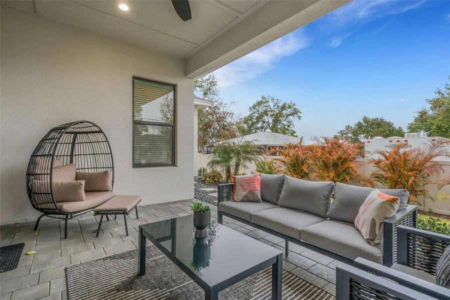 Exterior details and patio area of a home in , Lakeland (Image 3).