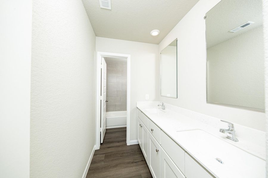Furnished interior view inside a new home in River's Edge, Conroe (Image 9).