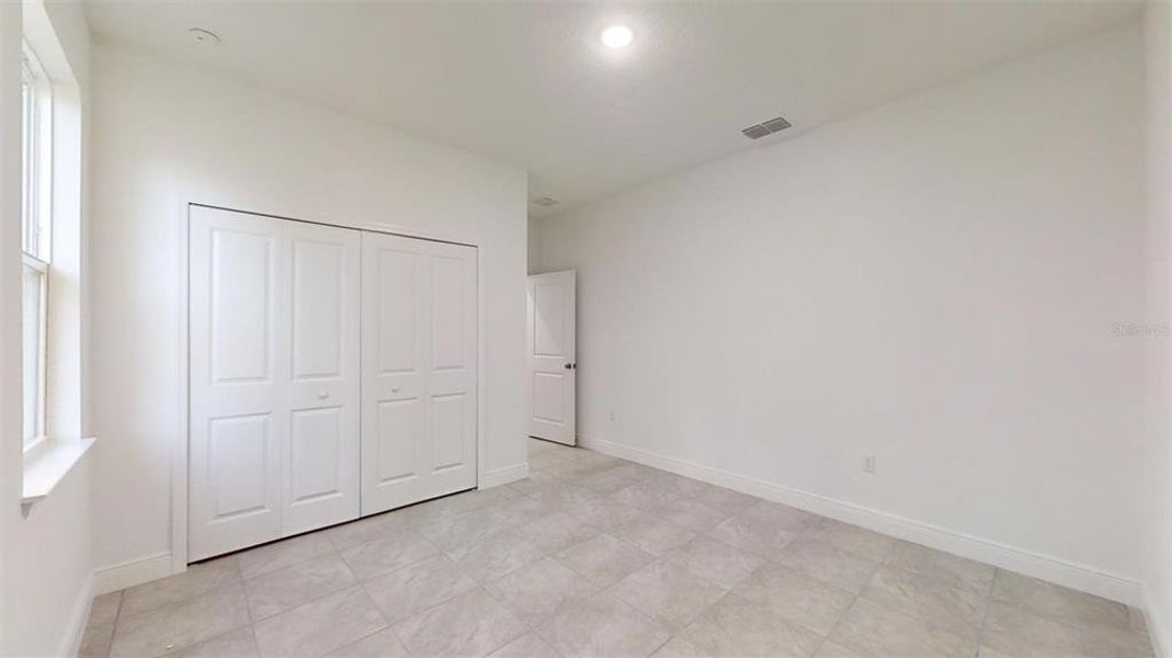 Spacious, unfurnished interior of a new home in , Dunnellon (Image 23).