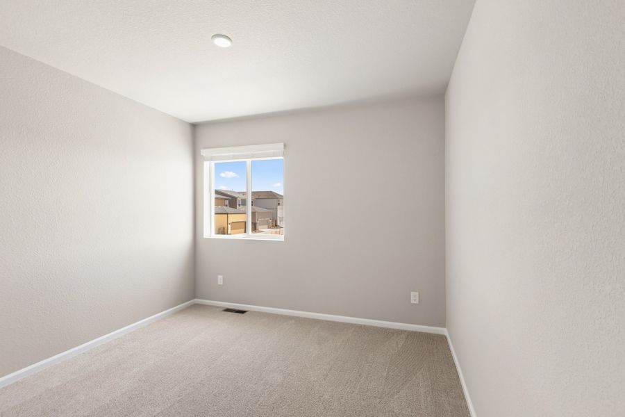 Spacious, unfurnished interior of a new home in Windler, Aurora (Image 14).