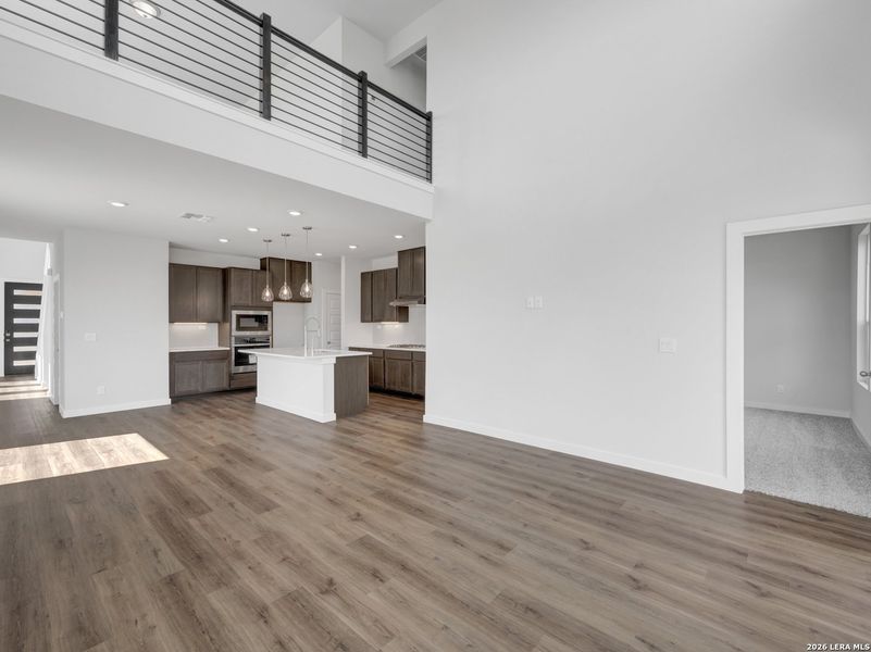 Spacious, unfurnished interior of a new home in Fairway Crossing, San Antonio (Image 15).