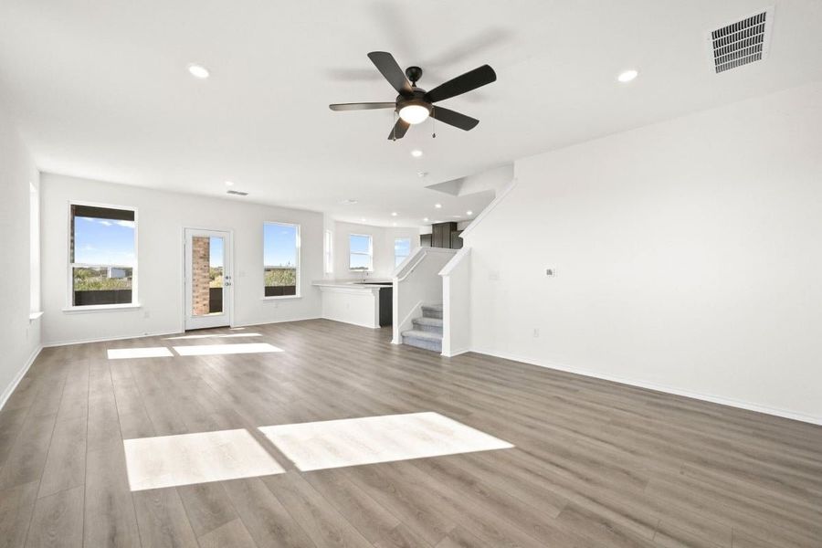 Spacious, unfurnished interior of a new home in Stoney Chase, Del Valle (Image 18). Spacious, unfurnished interior of a new home in Stoney Chase, Del Valle (Image 18).