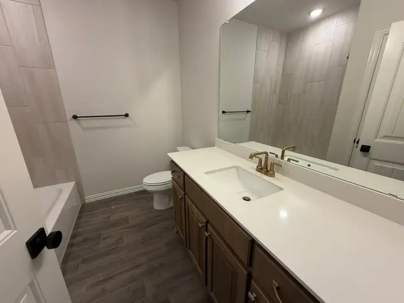 Furnished interior view inside a new home in Waterford Park, Weatherford (Image 5). Furnished interior view inside a new home in Waterford Park, Weatherford (Image 5).