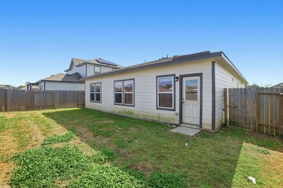 Nice backyard that is fully fenced