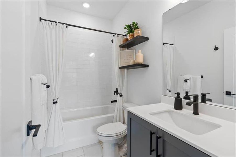 Furnished interior view inside a new home in , Roswell (Image 28).