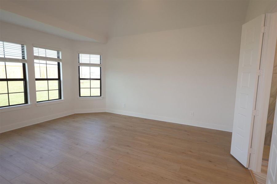 Spacious, unfurnished interior of a new home in Lone Star Landing, Montgomery (Image 11). Spacious, unfurnished interior of a new home in Lone Star Landing, Montgomery (Image 11).