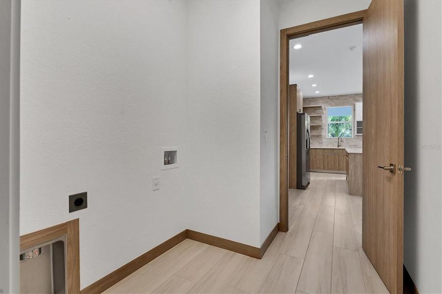 Spacious, unfurnished interior of a new home in , Rotonda West (Image 17).