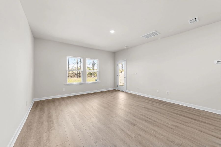 Spacious, unfurnished interior of a new home in Blue Heron Retreat, Little River (Image 16).