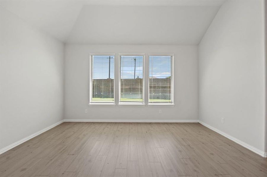 20-web-or-mls-1401-red-clover-ave