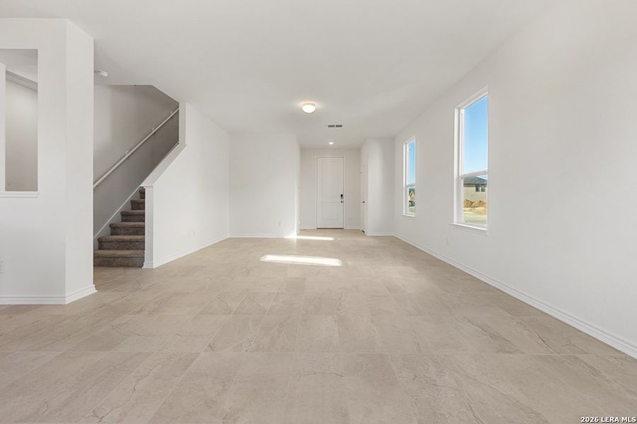 Spacious, unfurnished interior of a new home in The Granary - Heritage Collection, San Antonio (Image 15).