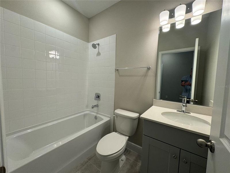 Furnished interior view inside a new home in , Winter Garden (Image 9).