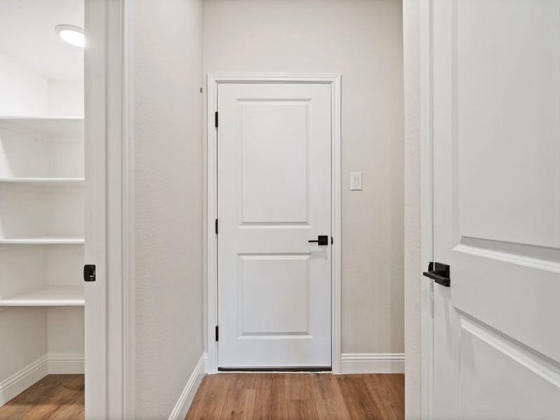 Spacious, unfurnished interior of a new home in Lake Park Villas, Wylie (Image 21).