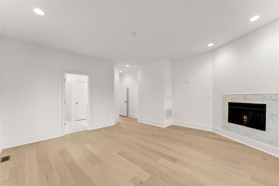 Spacious, unfurnished interior of a new home in , Cleveland (Image 47).