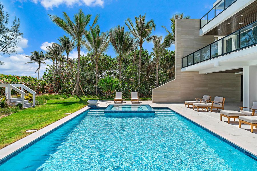 Exterior details and patio area of a home in , Jupiter Island (Image 27).