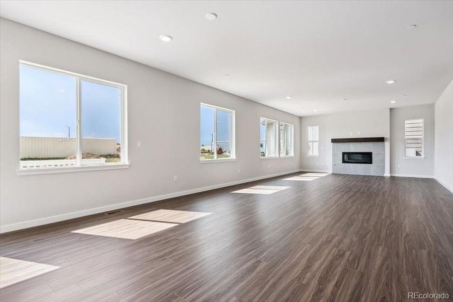 Spacious, unfurnished interior of a new home in Prestige Collection at Parkdale Commons, Lafayette (Image 23).