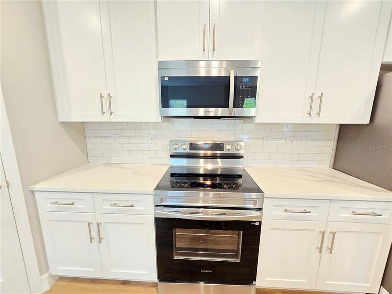 Image 90 of a home in .