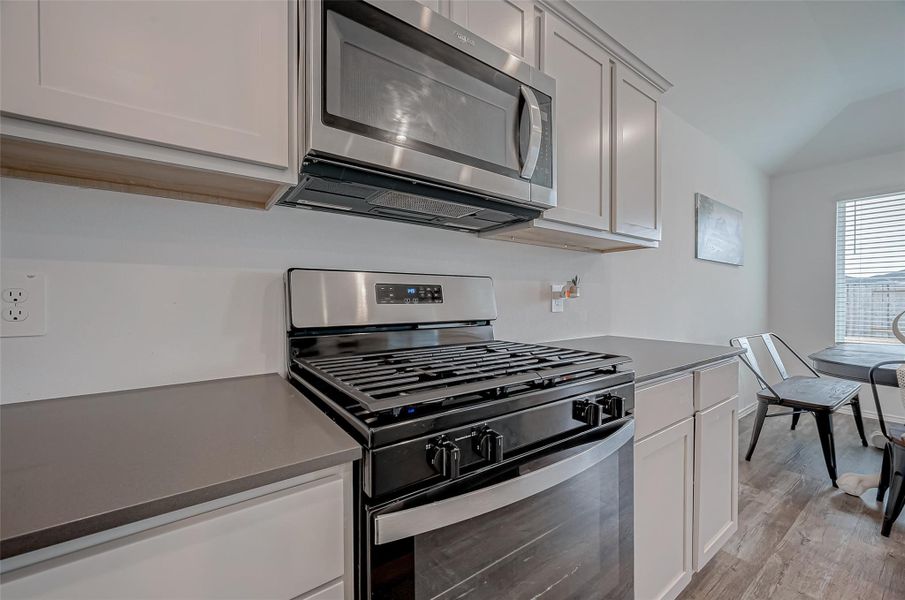 Image 50 of a home in Mill Creek.