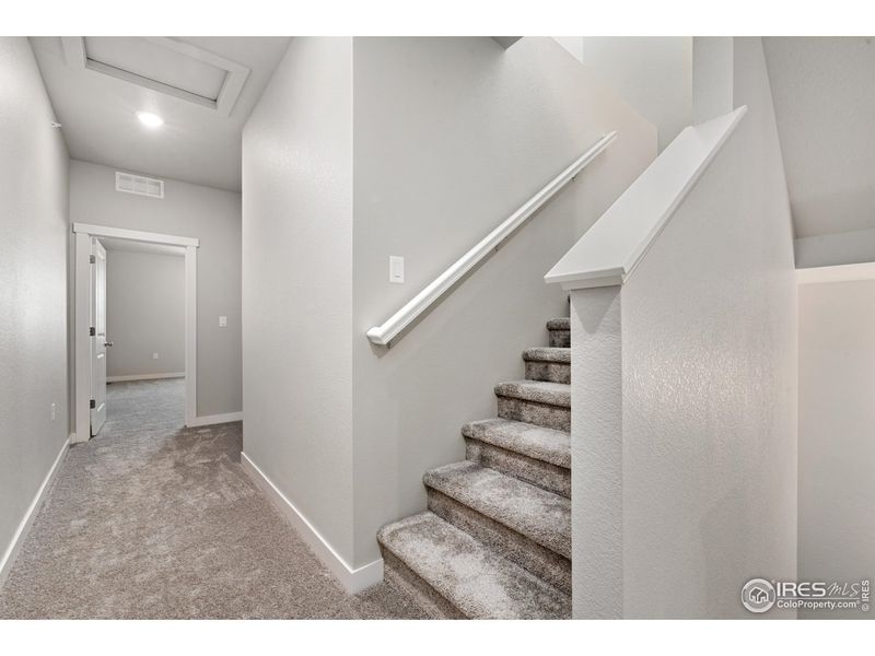 Spacious, unfurnished interior of a new home in Highlands at Fox Hill - Discovery, Longmont (Image 26).