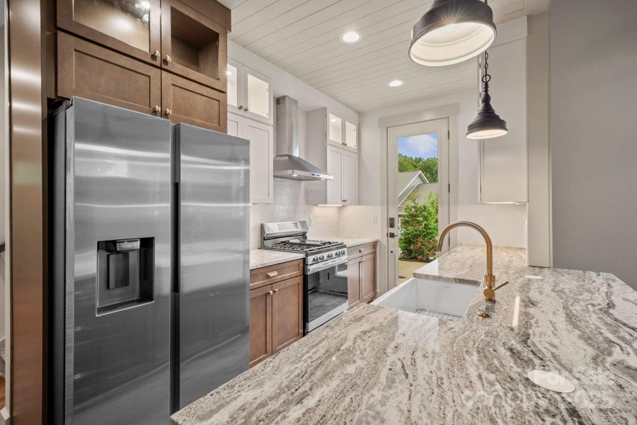 Example Rendering Example Rendering