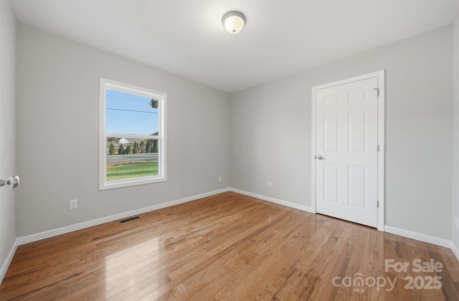 Spacious, unfurnished interior of a new home in , Granite Falls (Image 31).