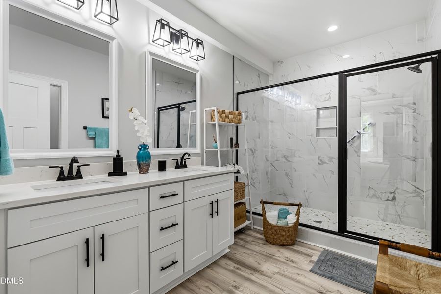 En-suite bath