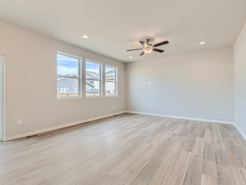 Representative unfurnished interior of a home built from the Onyx by View Homes in Lochbuie Station – Jewel Collection, Lochbuie (Image 29).