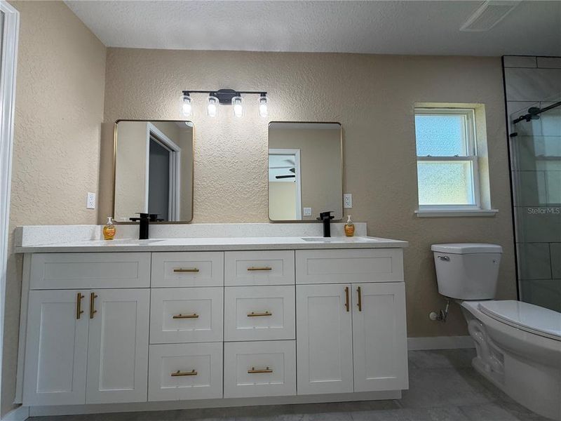Furnished interior view inside a new home in , Belleview (Image 10).