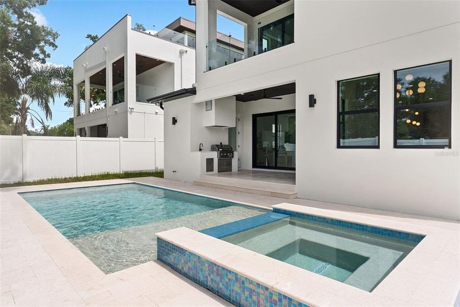 Exterior details and patio area of a home in , Tampa (Image 28).